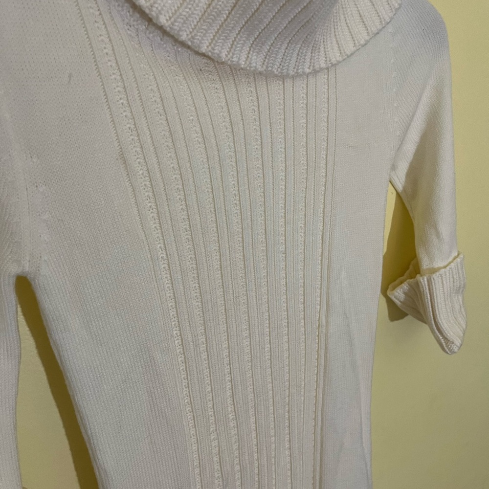 Candie's Cream Ribbed Turtleneck Sweater Medium NWT - Picture 4 of 8